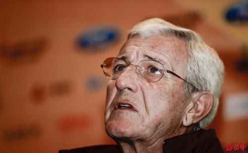 里皮:“必须相信自己,只要还有机会我们就要全力以赴” 里皮:“必须相信自己,只要还有机会我们就要全力以赴”